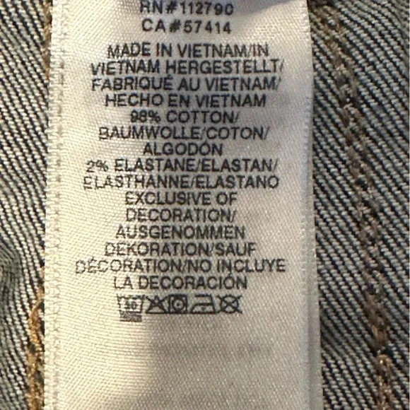 True Religion Dark Wash Women’s Pocket Jean Mini Skirt Size 27W New Without Tags - Picture 6 of 7